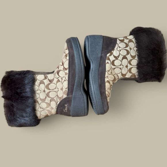 Coach winter boot beautiful fur detailing. Size 6 1/2 - Picture 4 of 7